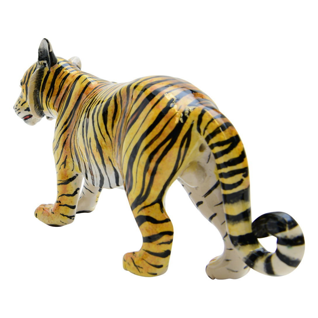 Tiger sculpture
