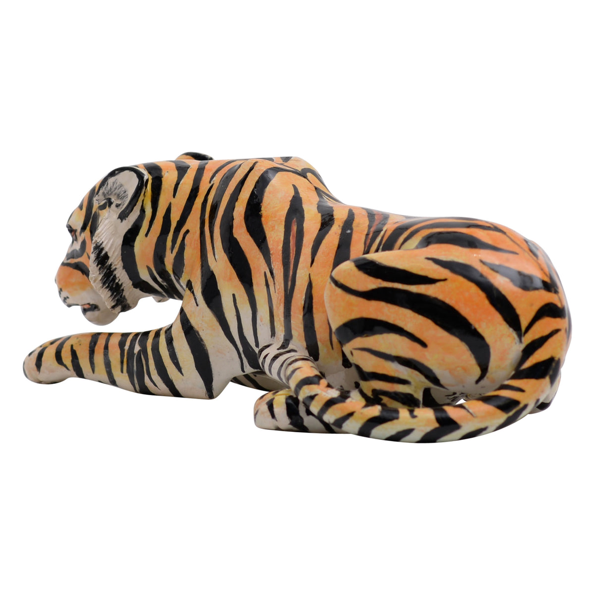 Tiger sculpture