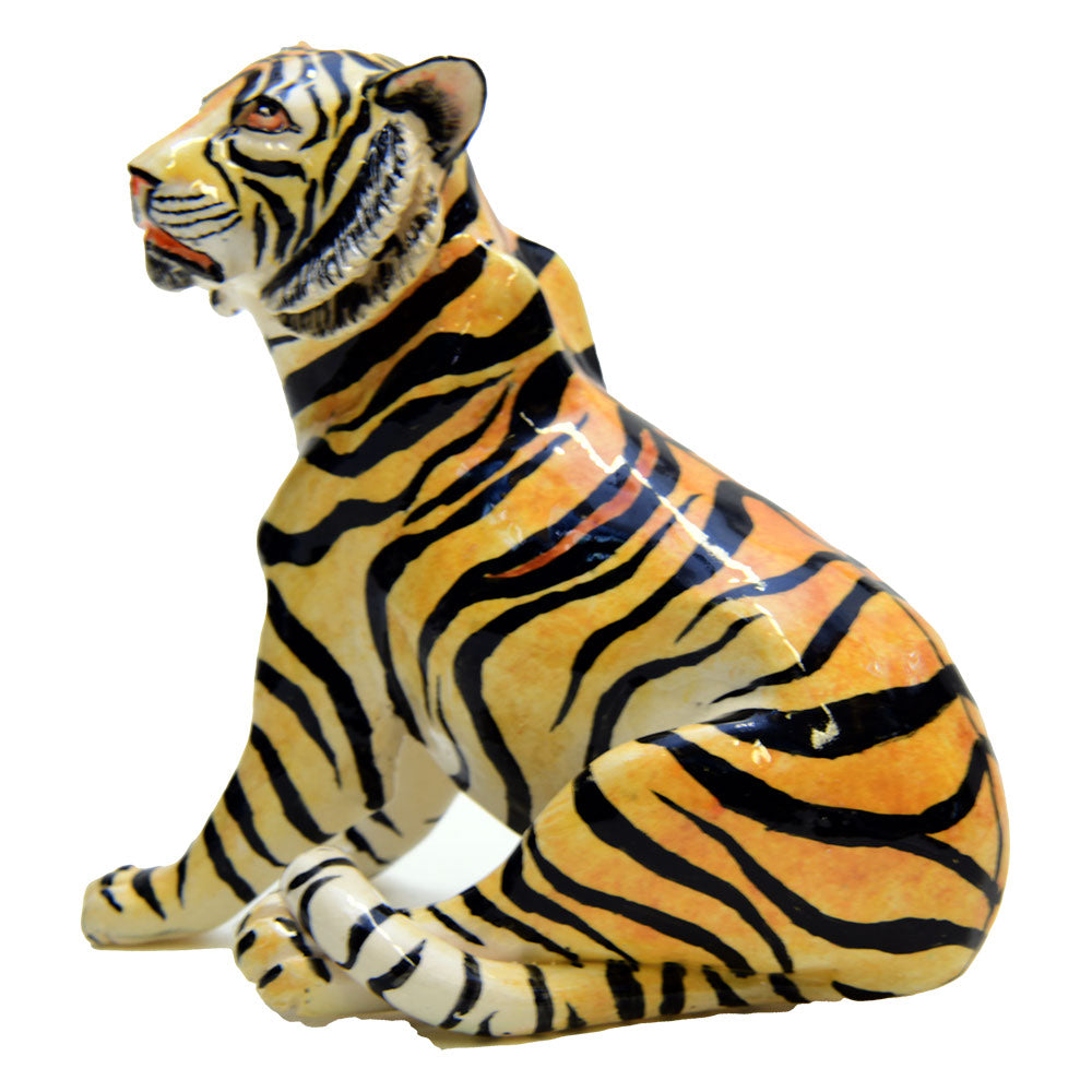 Tiger sculpture