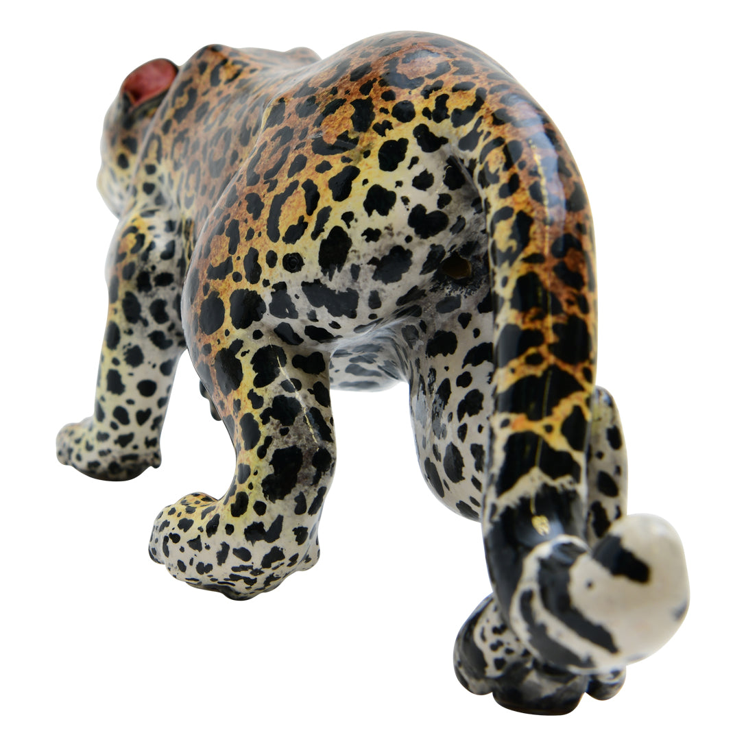 Leopard sculpture