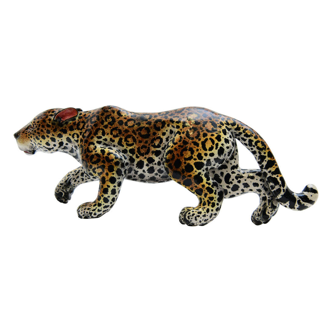 Leopard sculpture