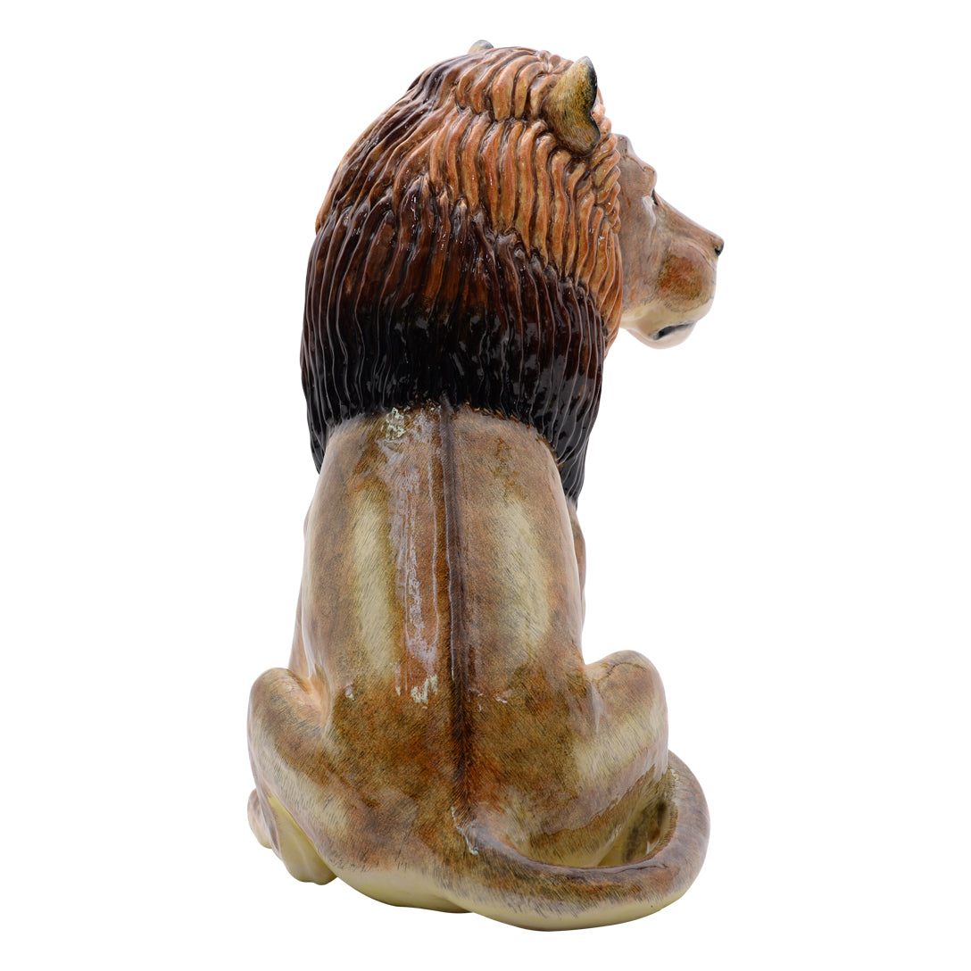 Lion sculpture