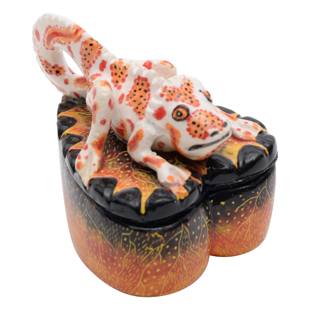Chameleon jewelry box