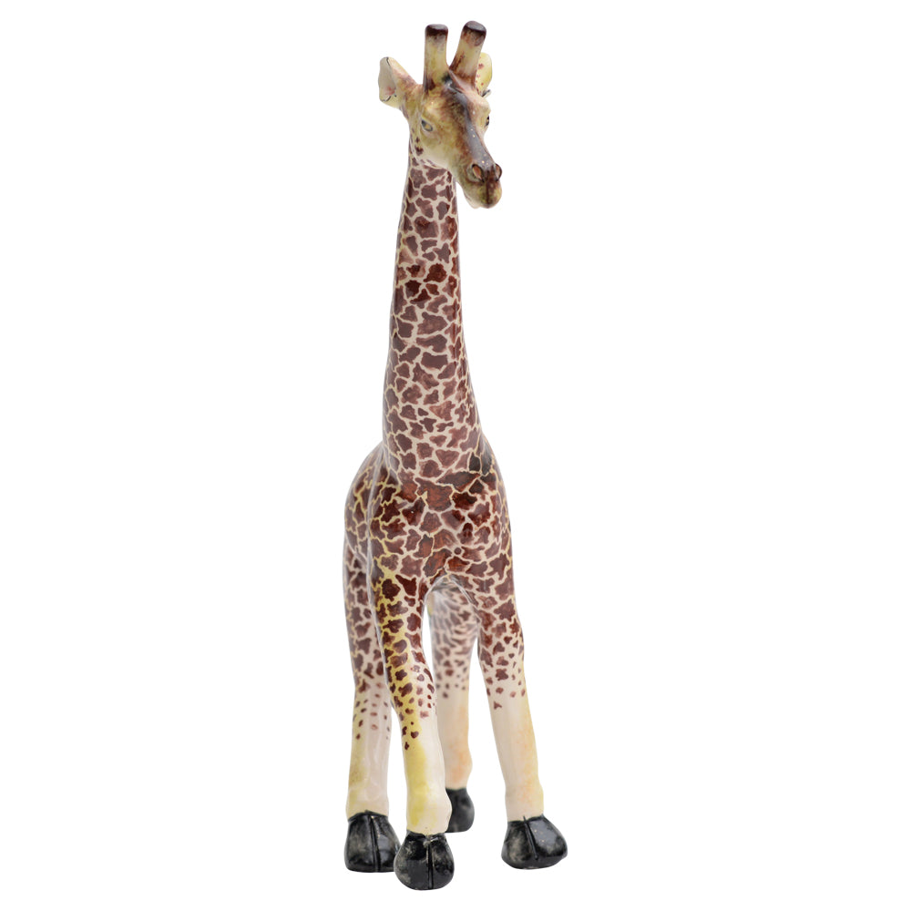 Giraffe sculpture