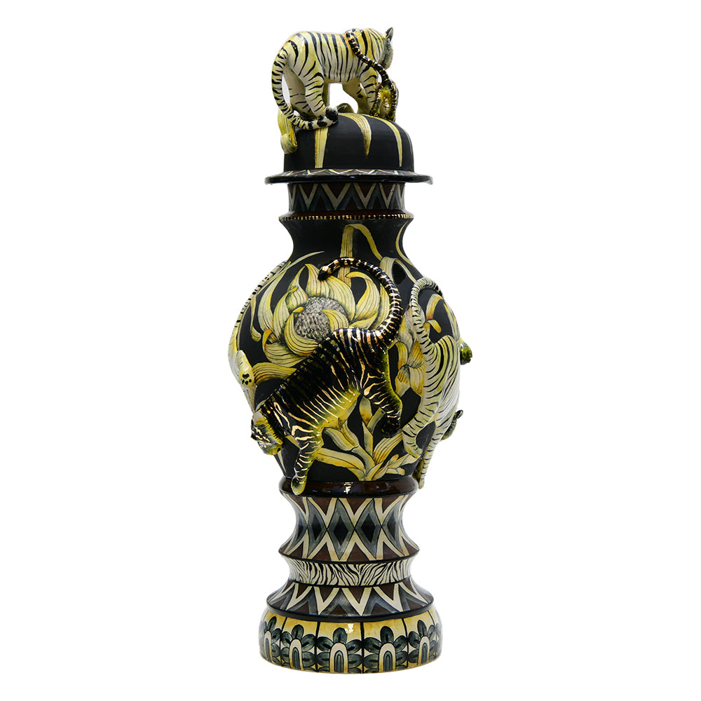 Tiger urn