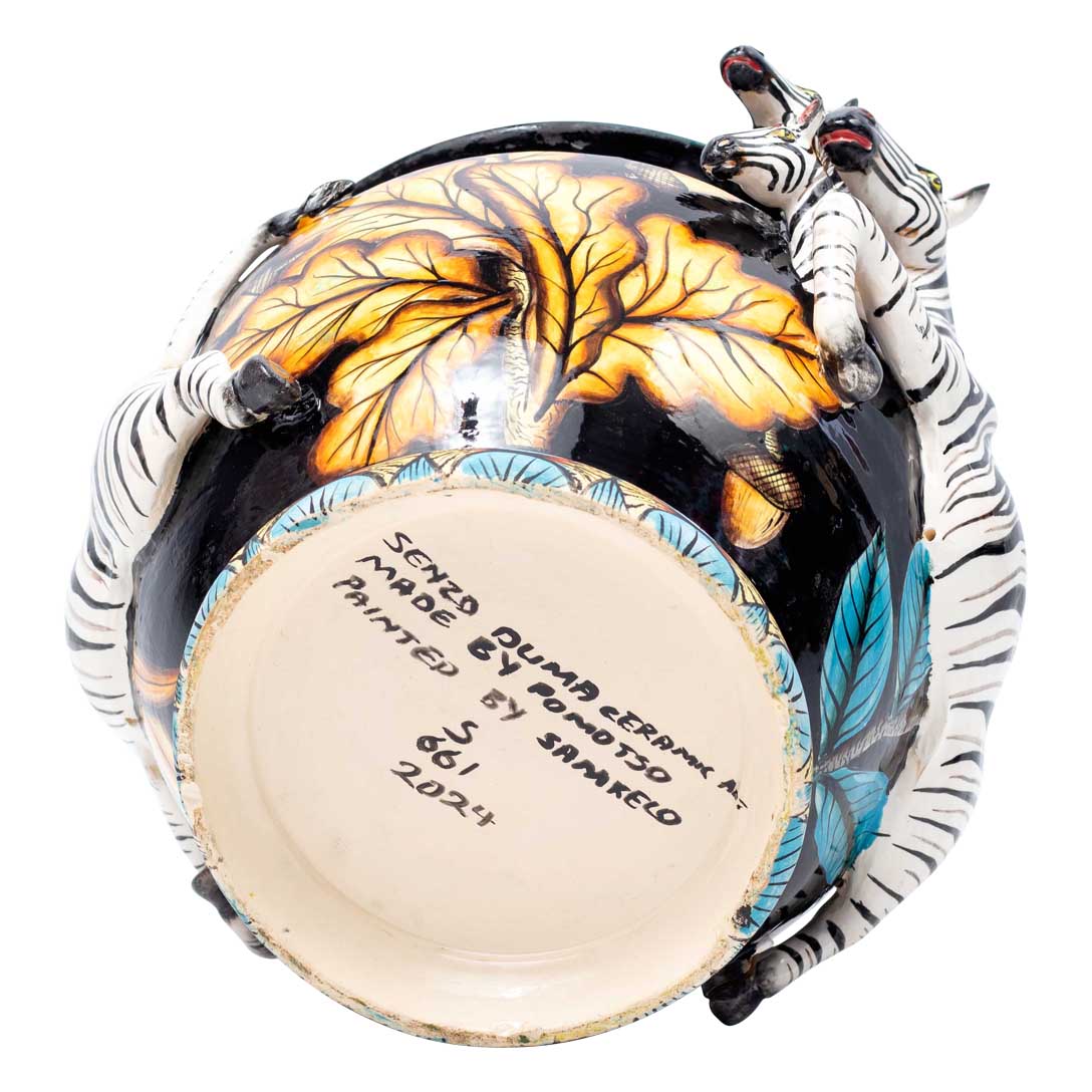 Zebra & quercus robur tree planter