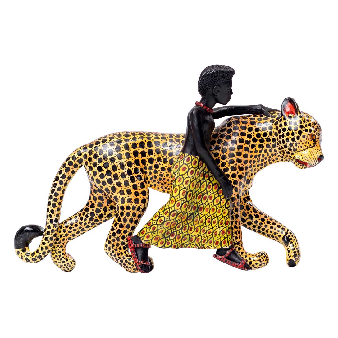 Chike strolls with chittah