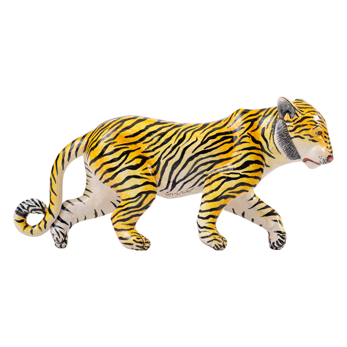 Tiger sculpture