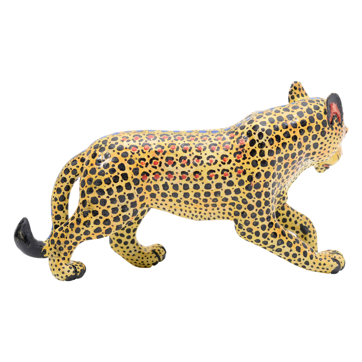 Leopard sculpture