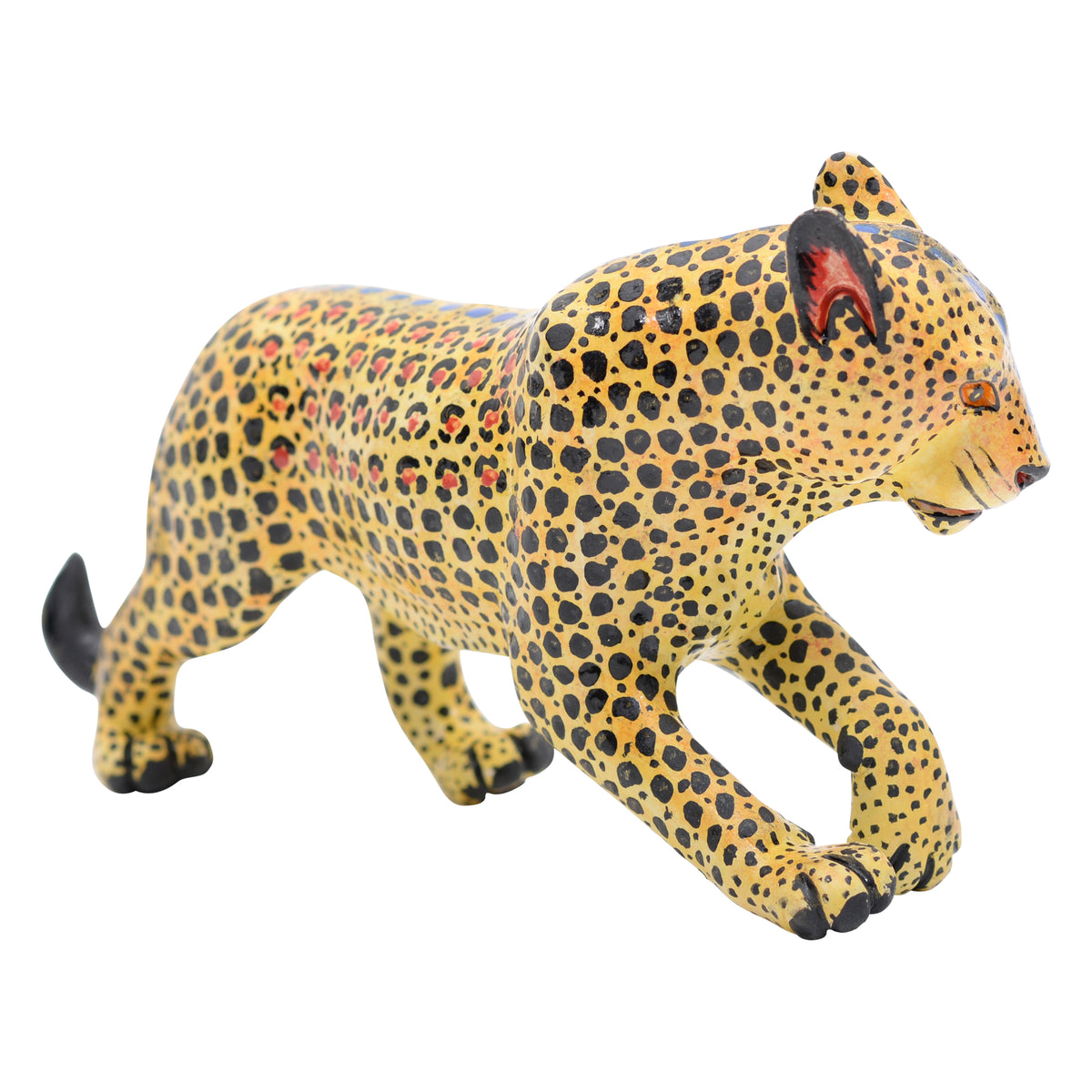 Leopard sculpture