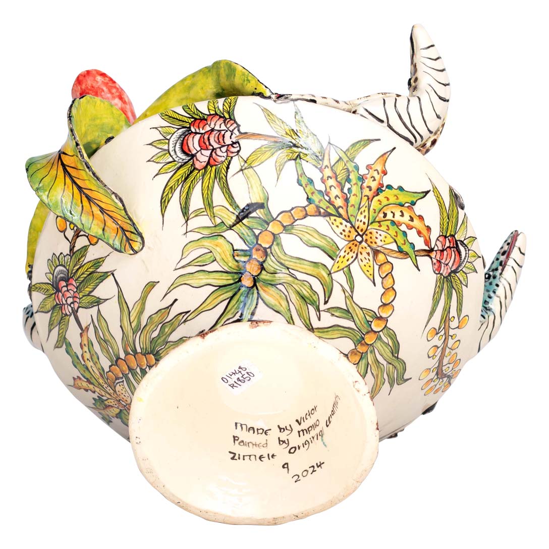 Leopard skin designed lizards & flower bowl
