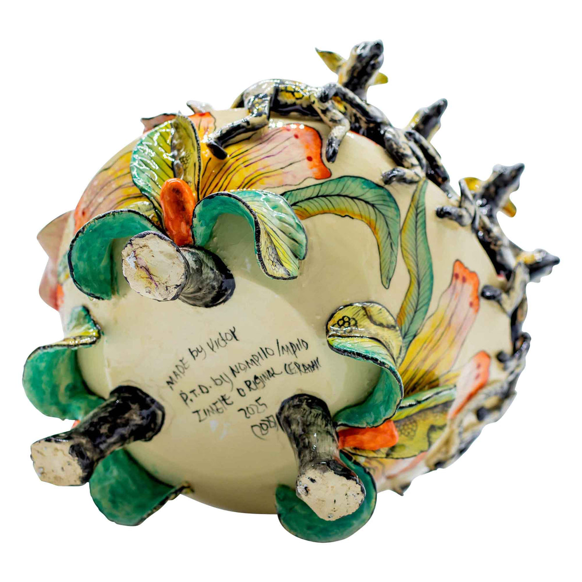 Wild dogs & flowers bowl