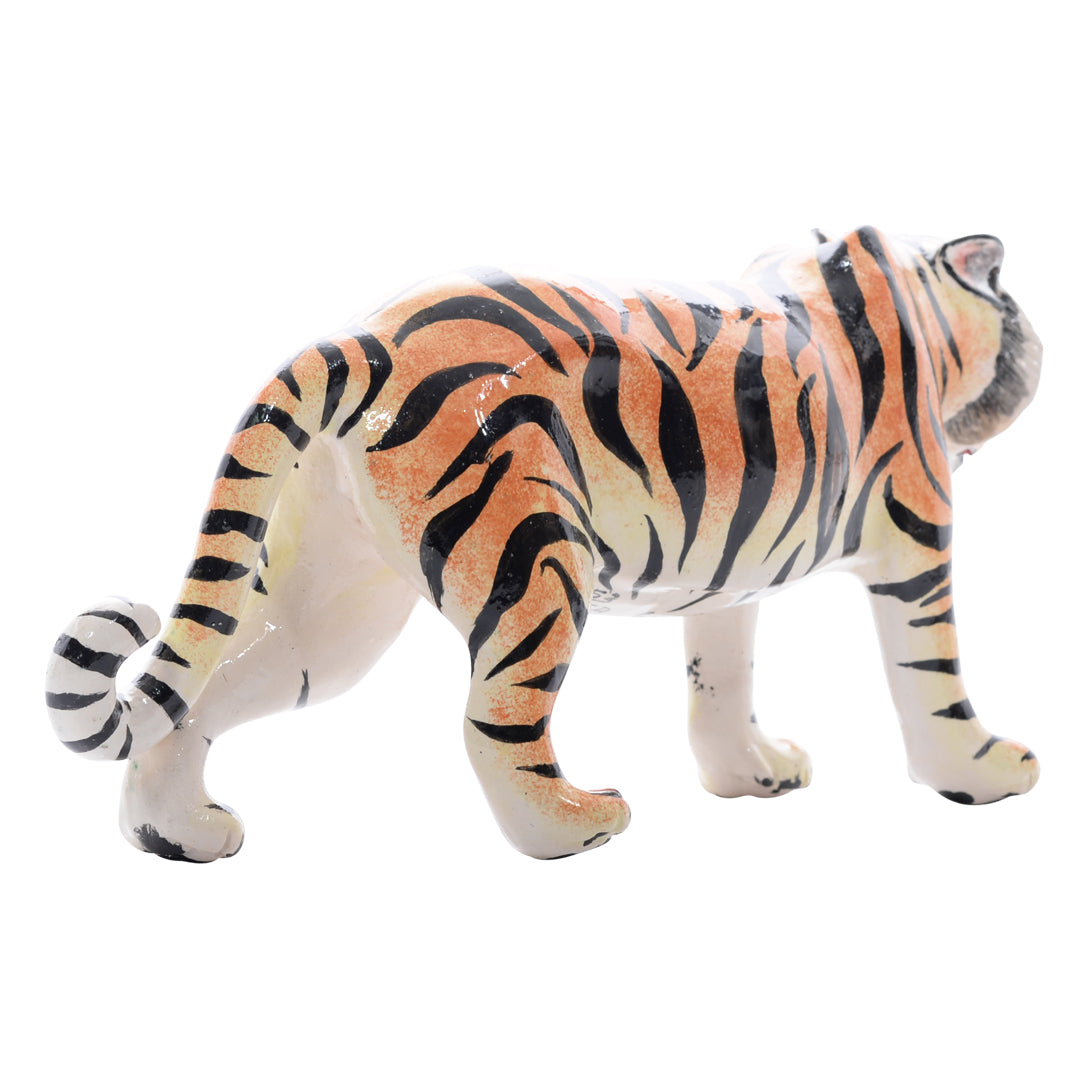 Tiger sculpture