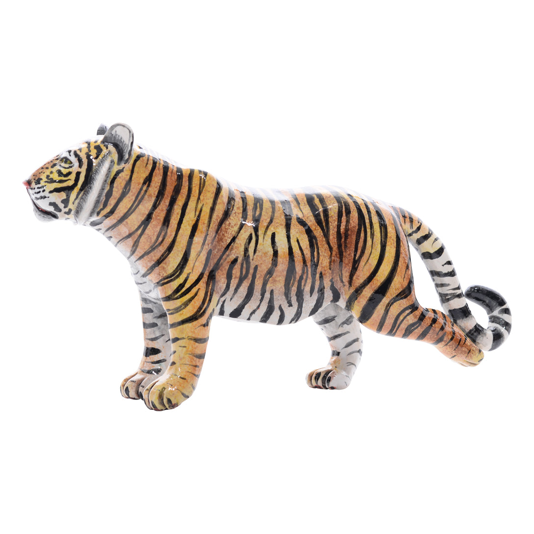 Tiger sculpture