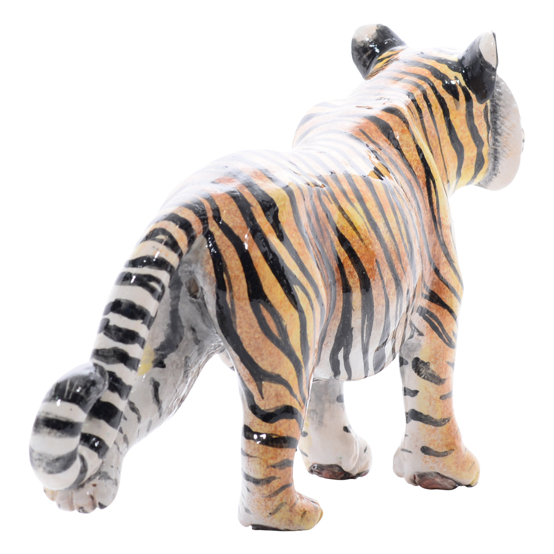 Tiger sculpture