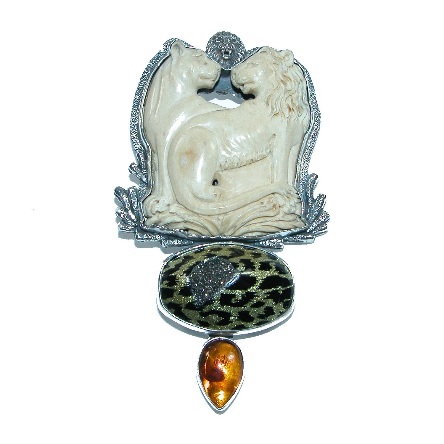 Double lion carved fossil pin pendant