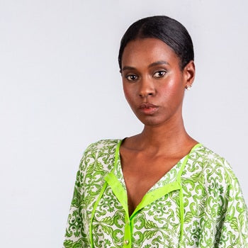 Long green silk leopard-print kaftan