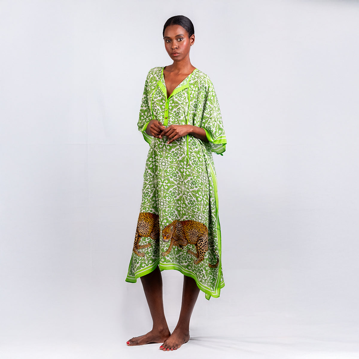 Long green silk leopard-print kaftan