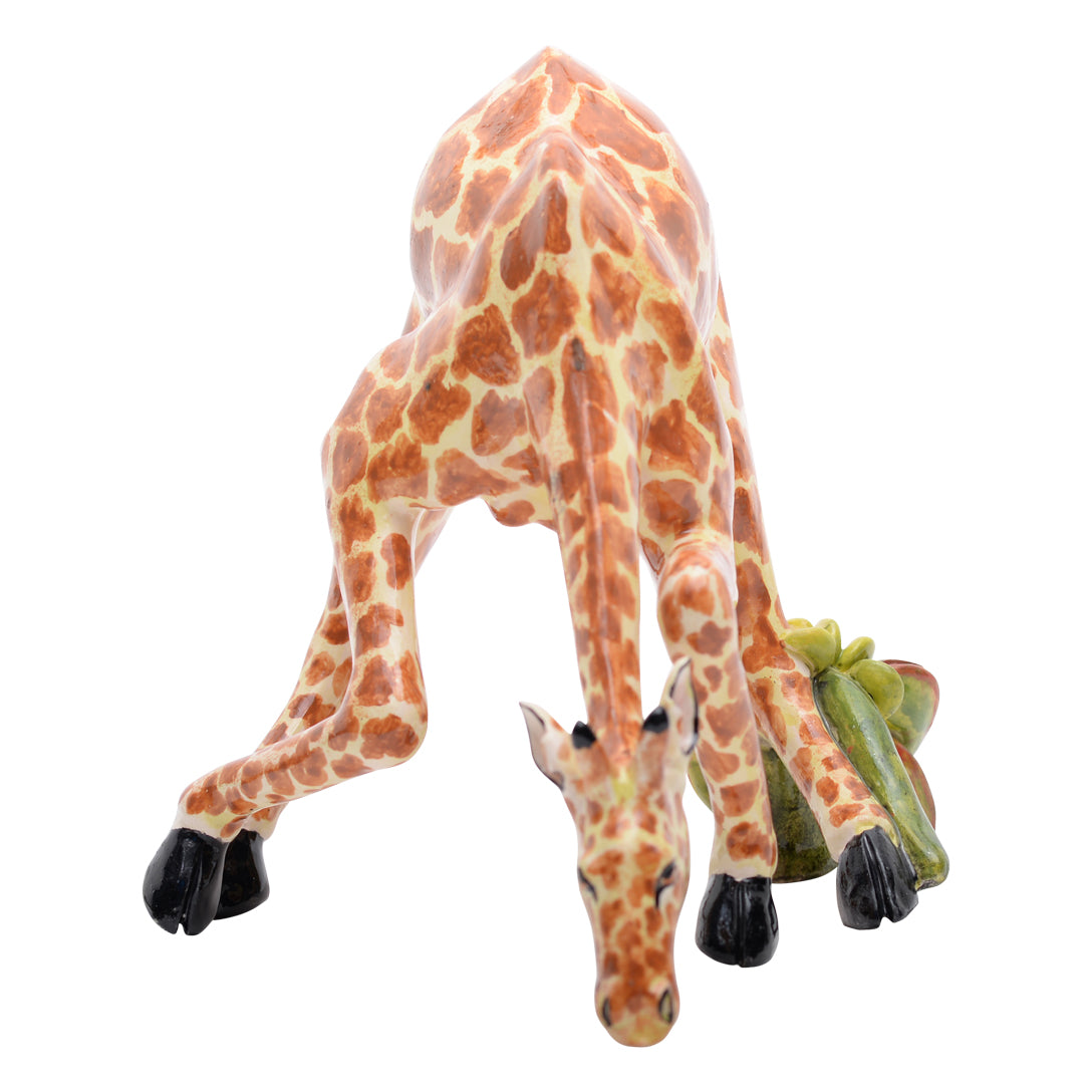 Giraffe sculpture