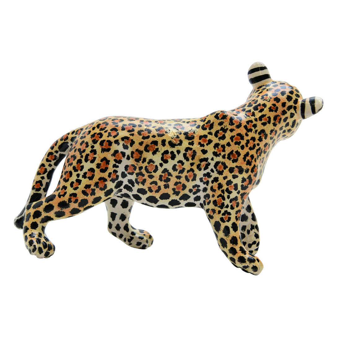 Leopard sculpture