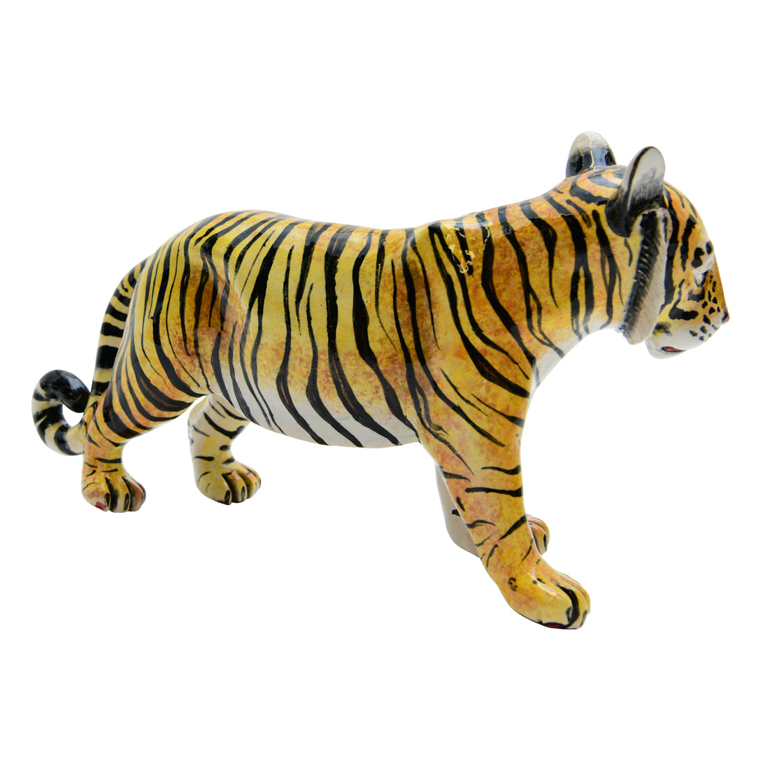 Tiger sculpture