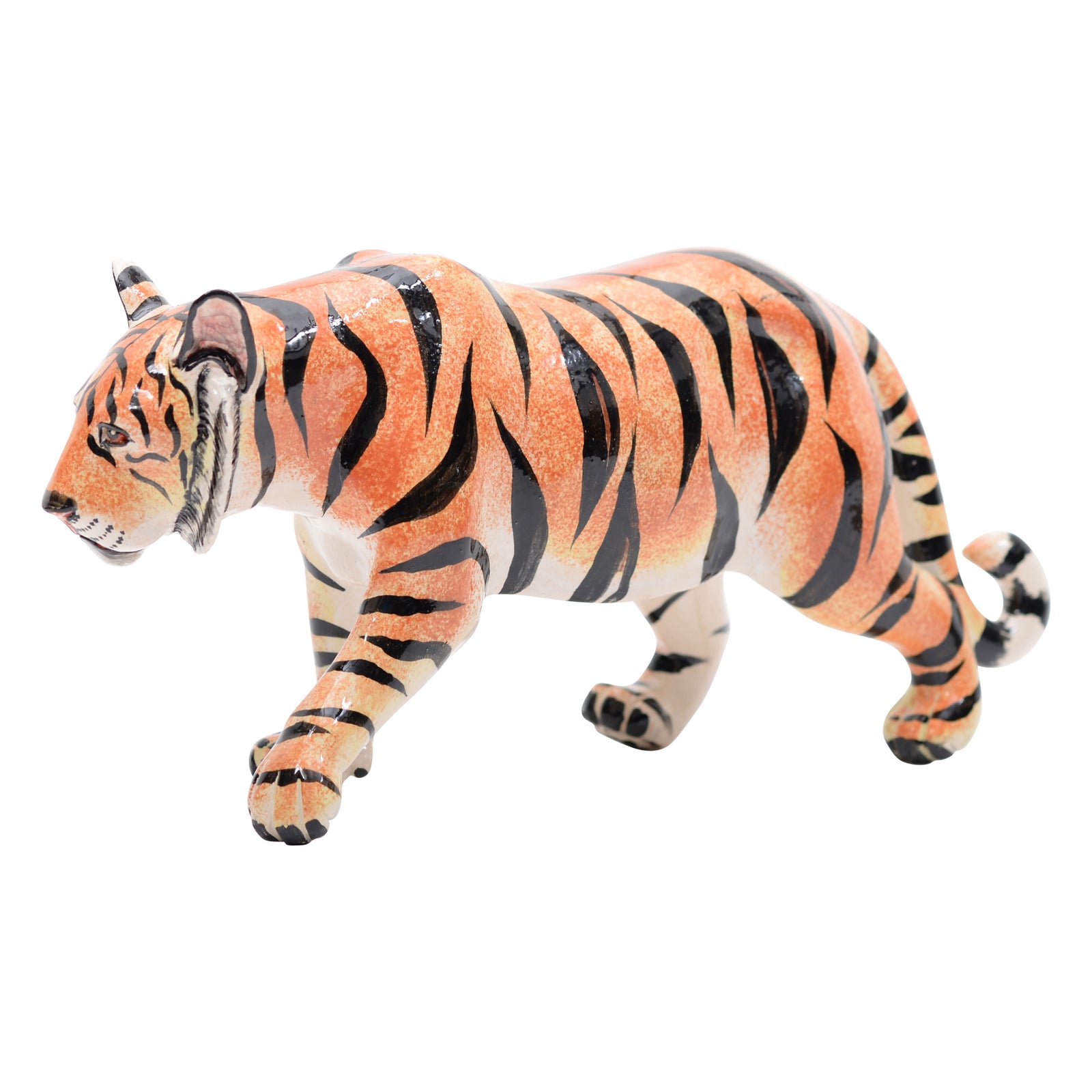 Tiger sculpture
