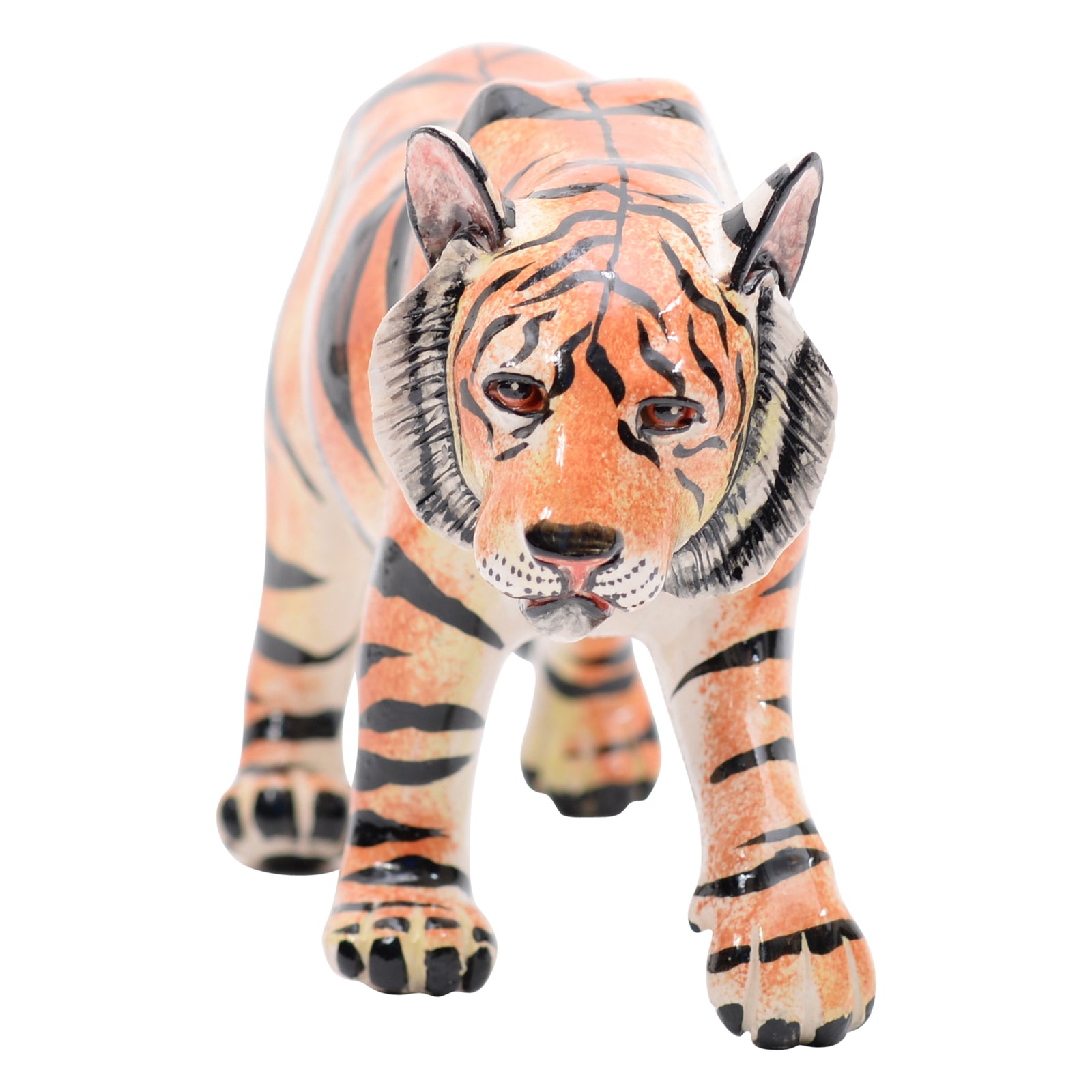 Tiger sculpture