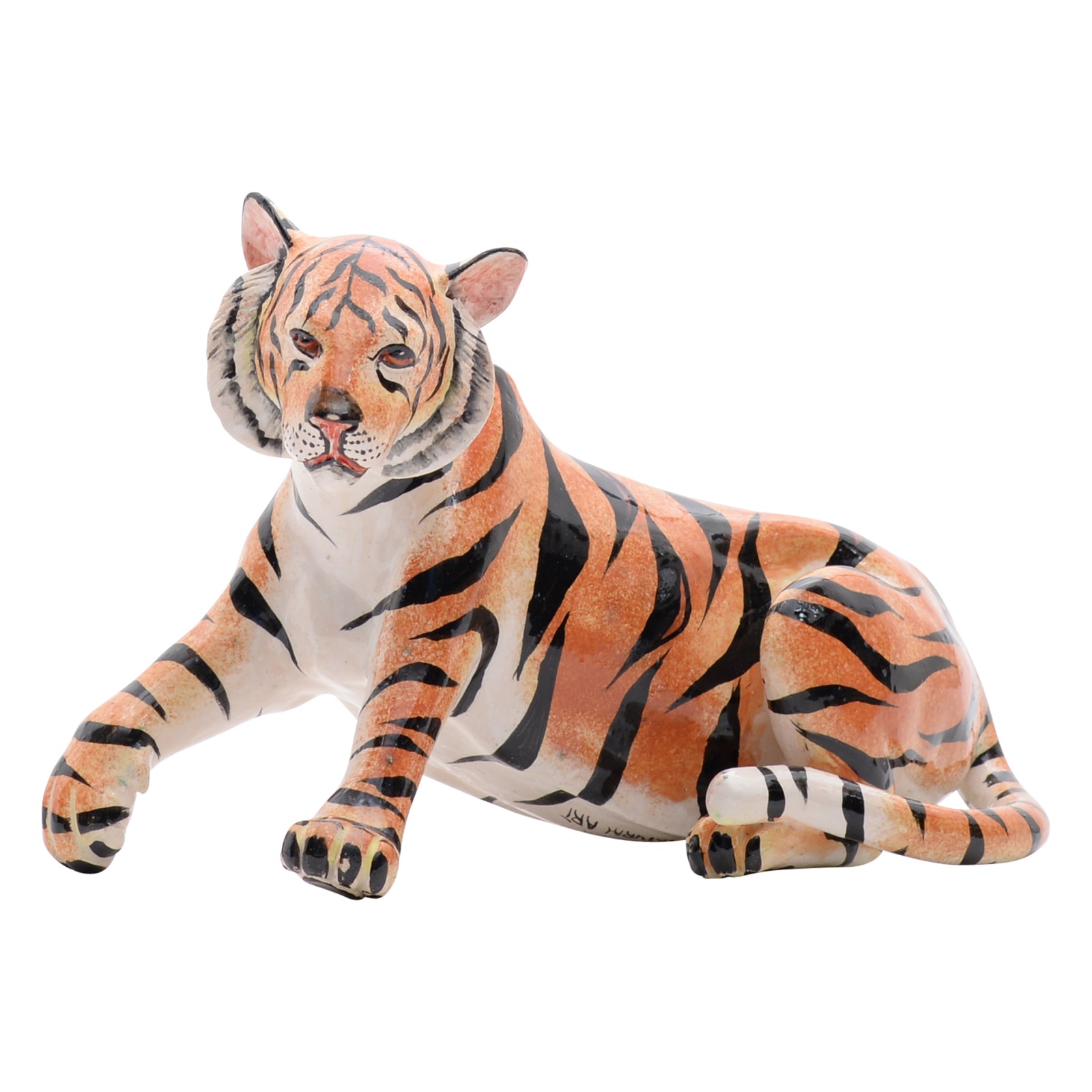 Tiger sculpture