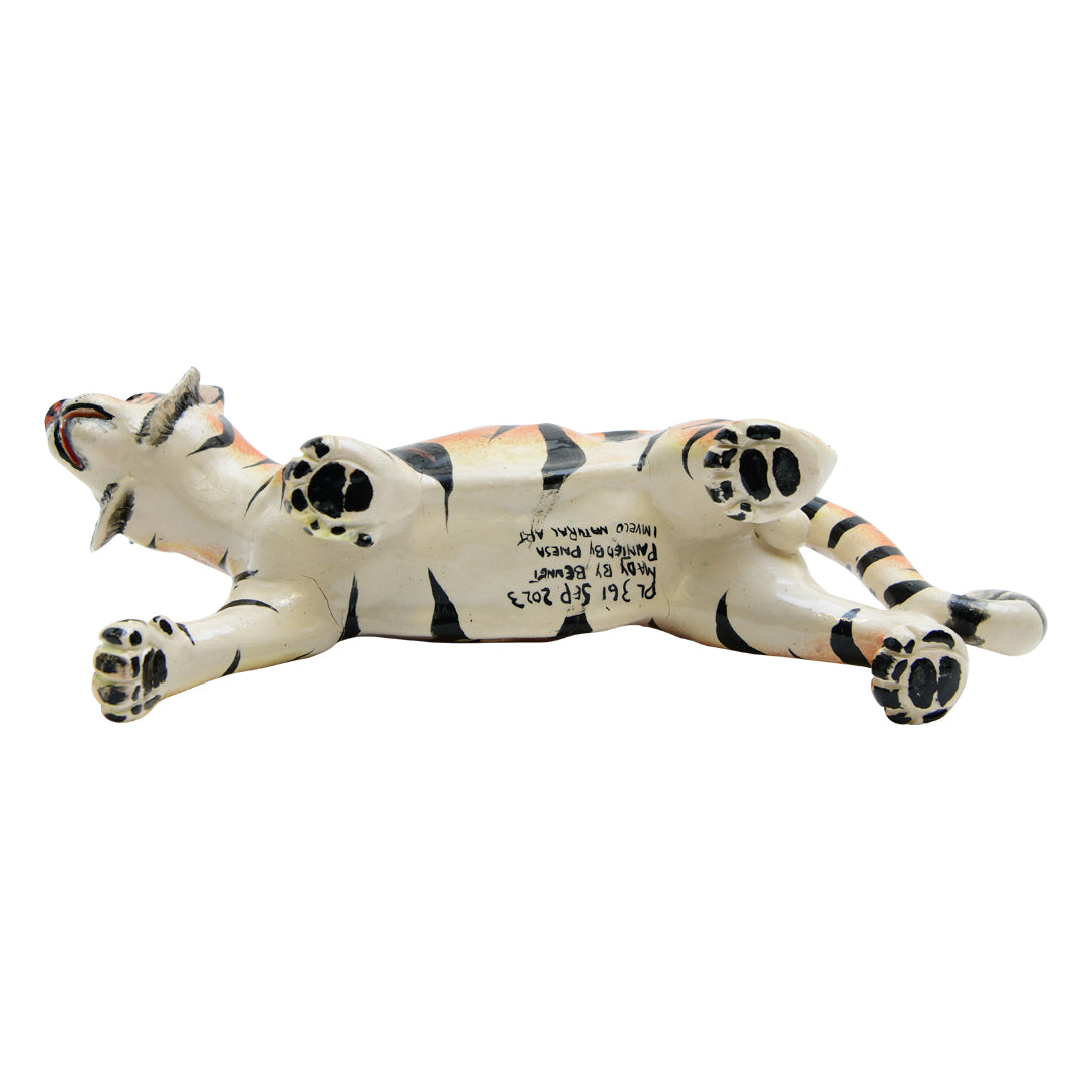 Tiger sculpture