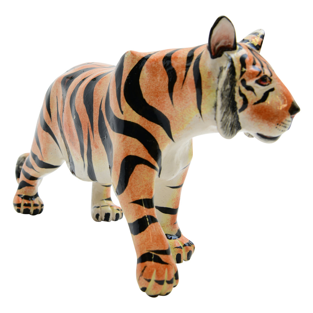 Tiger sculpture