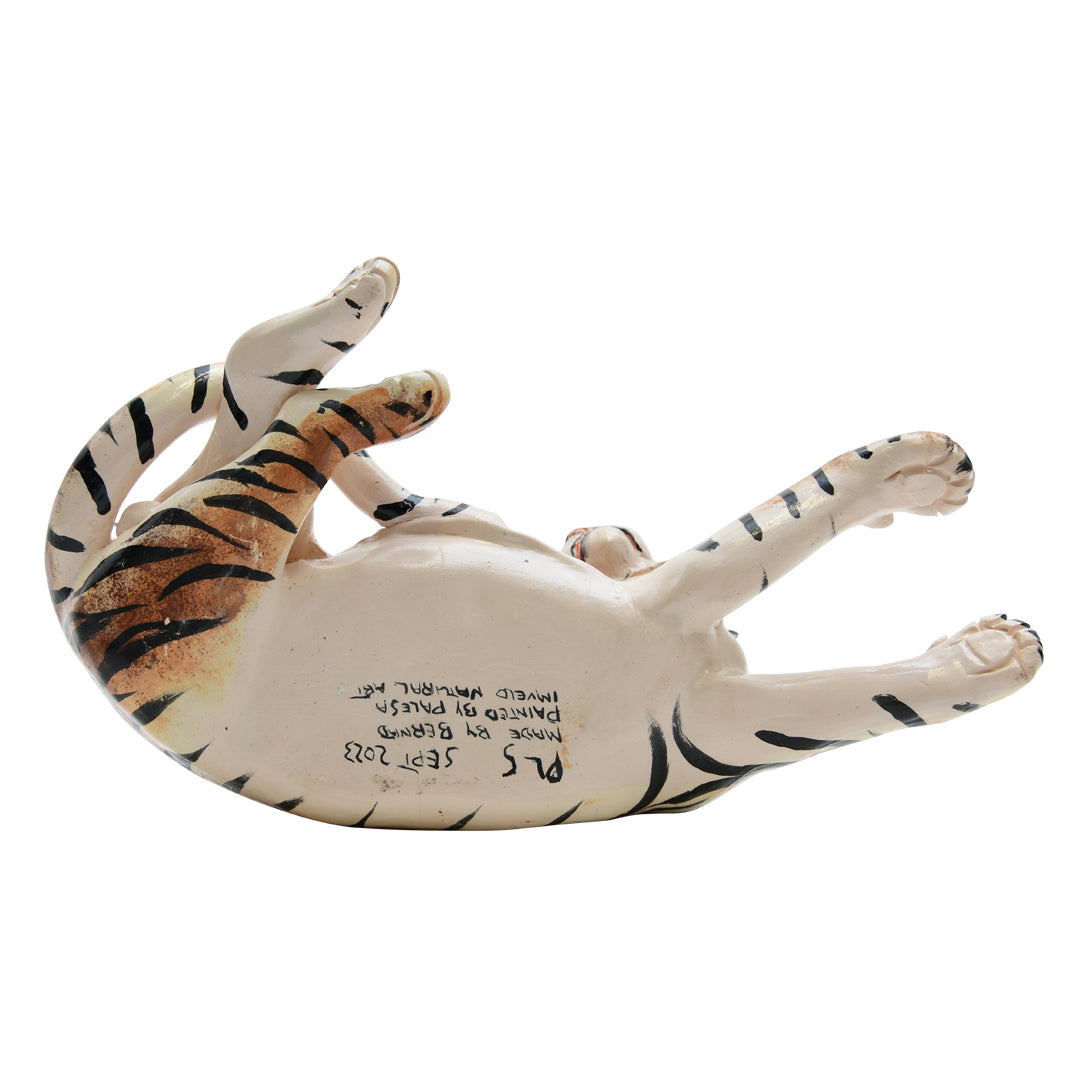 Tiger sculpture