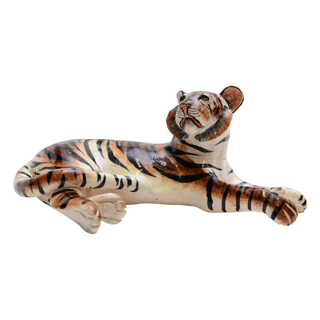 Tiger sculpture