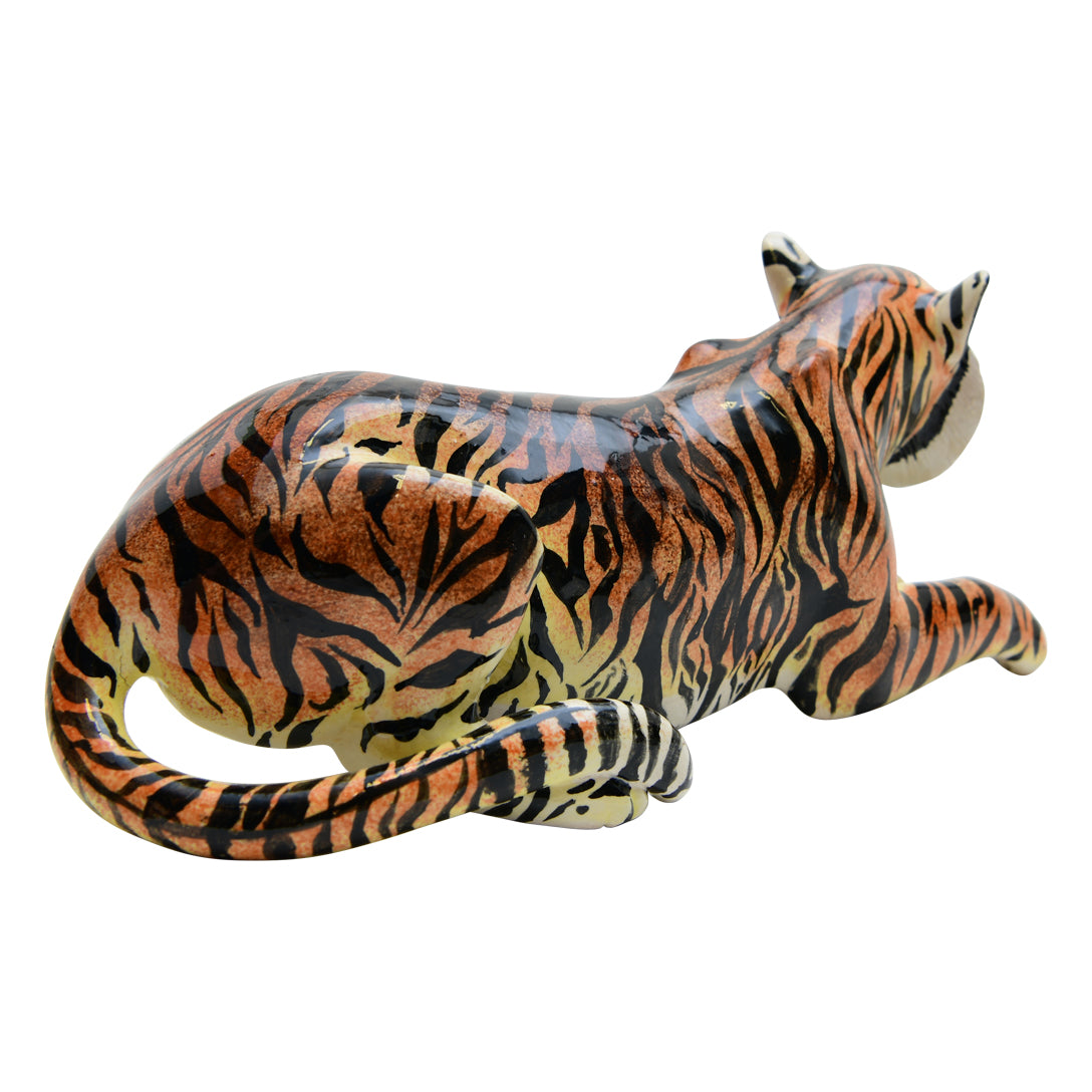 Tiger sculpture