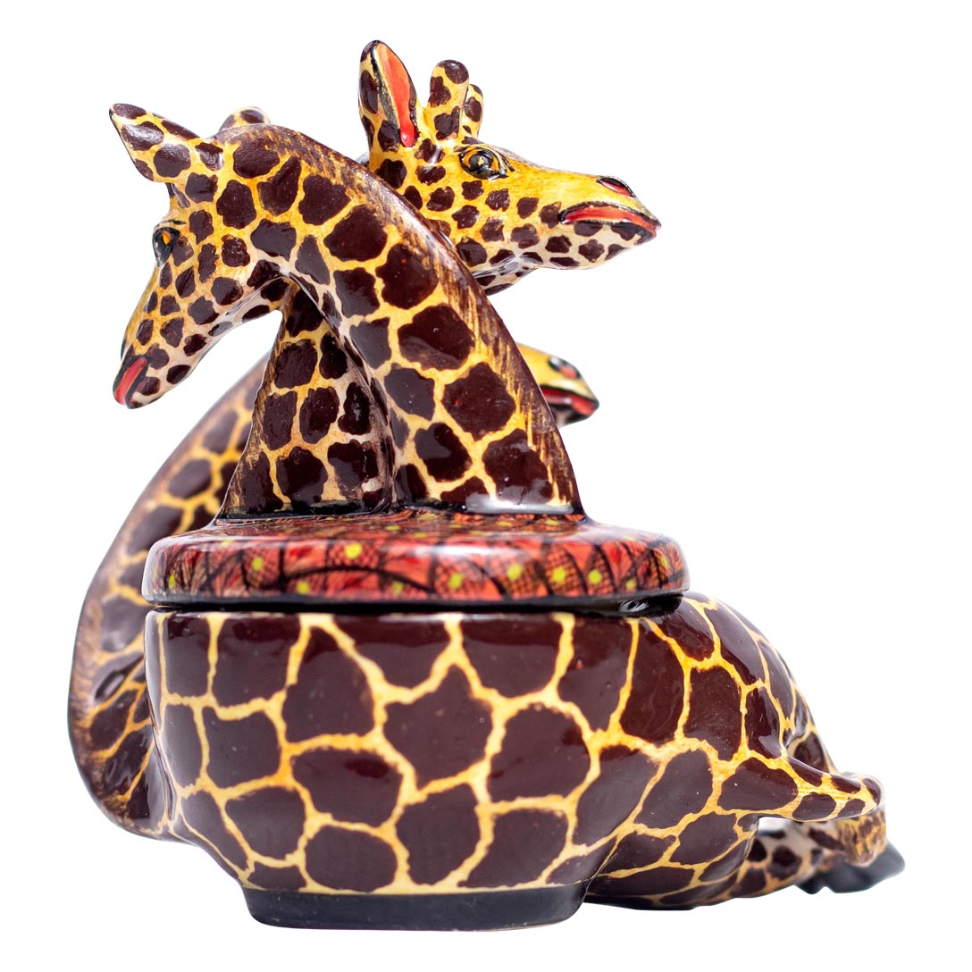 Small giraffe jewelry box