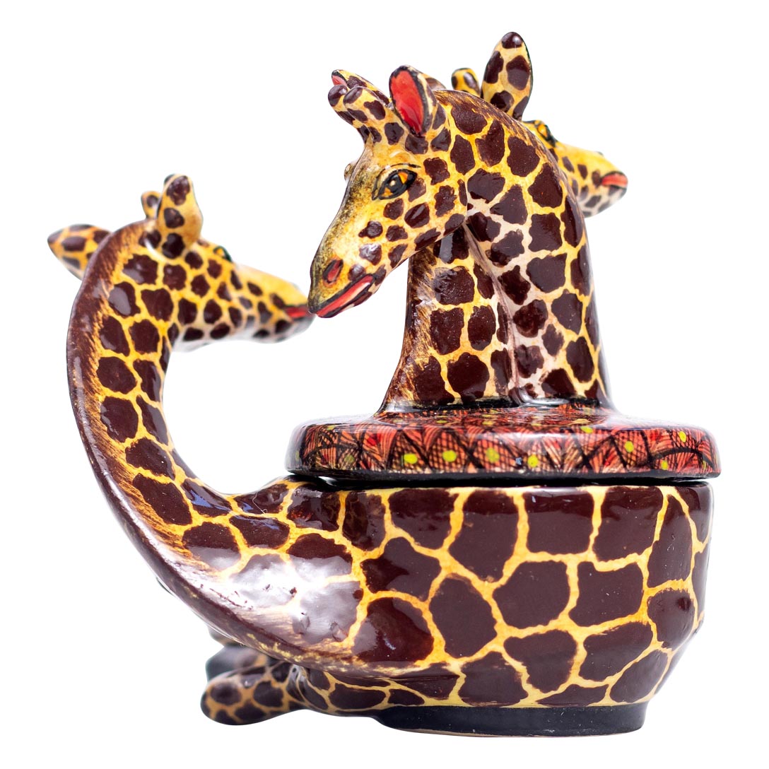 Small giraffe jewelry box