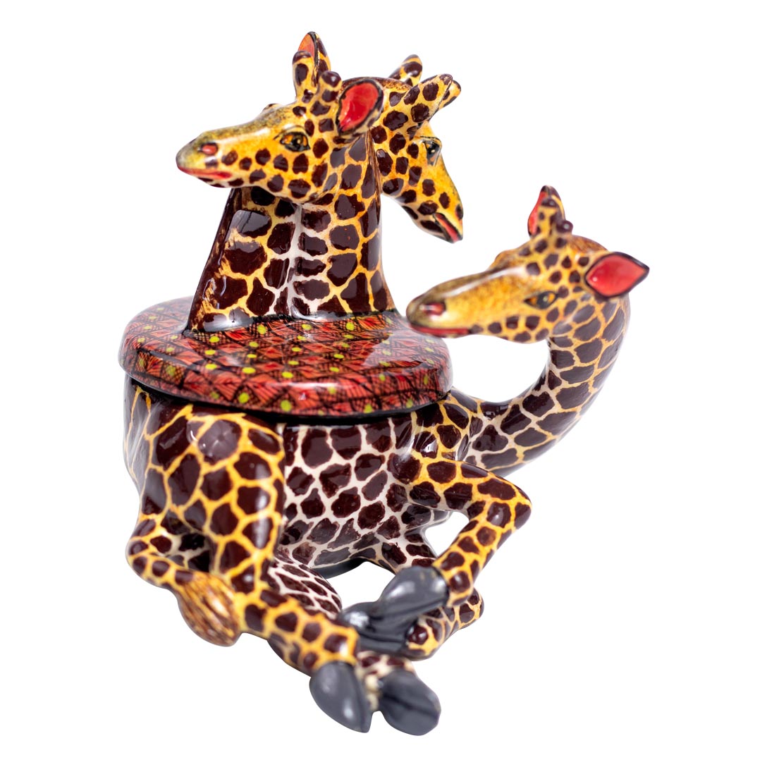 Small giraffe jewelry box