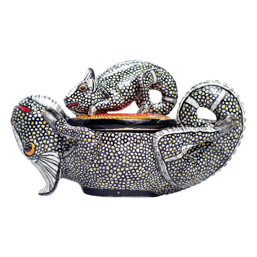 Small chameleon jewelry box