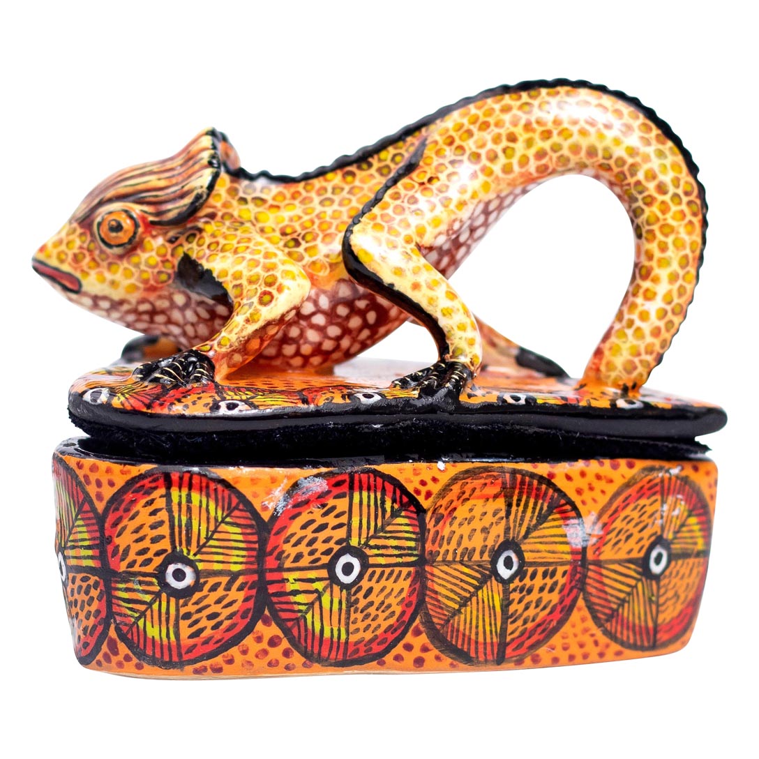 Chameleon jewelry box