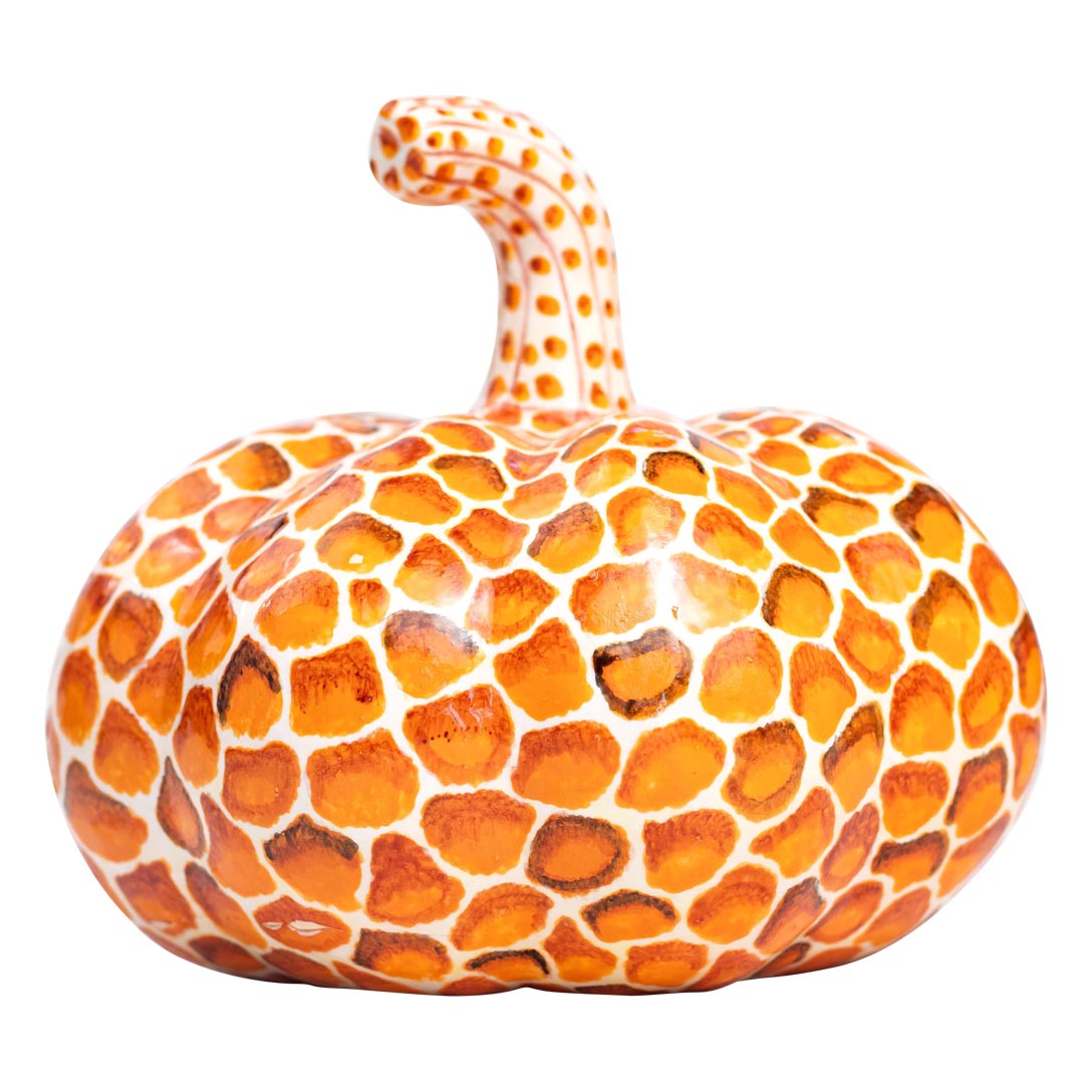 Safari giraffe pumpkin sculpture