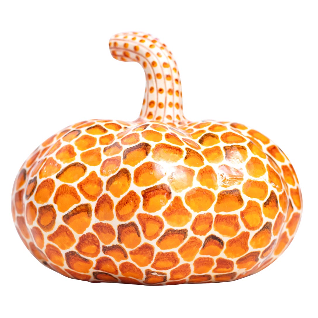 Safari giraffe pumpkin sculpture