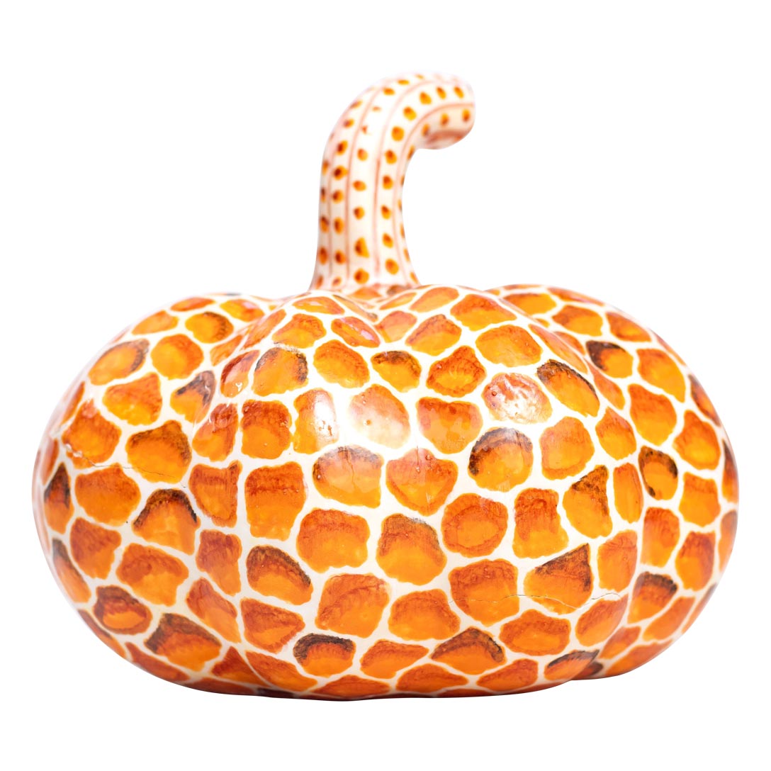 Safari giraffe pumpkin sculpture