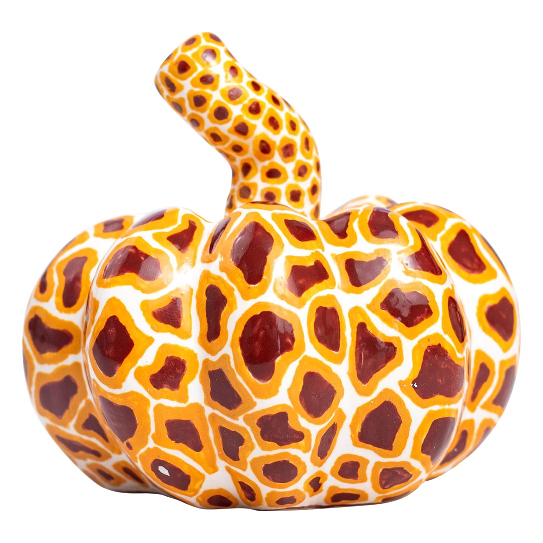 Safari giraffe pumpkin sculpture