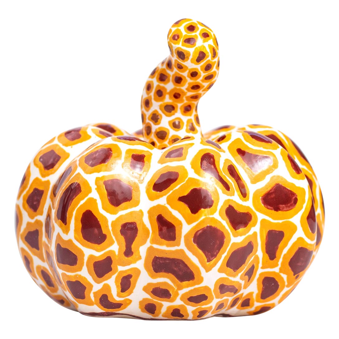 Safari giraffe pumpkin sculpture