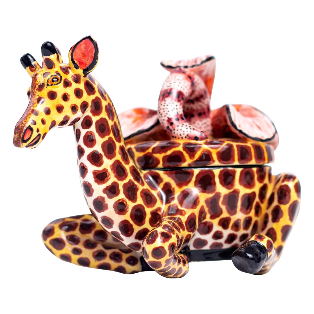 Small giraffe jewelry box