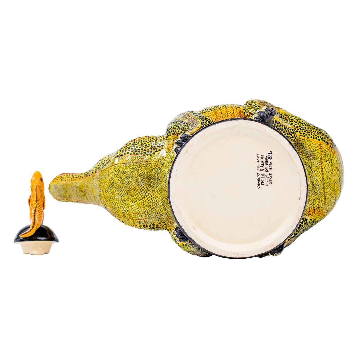 Crocodile teapot