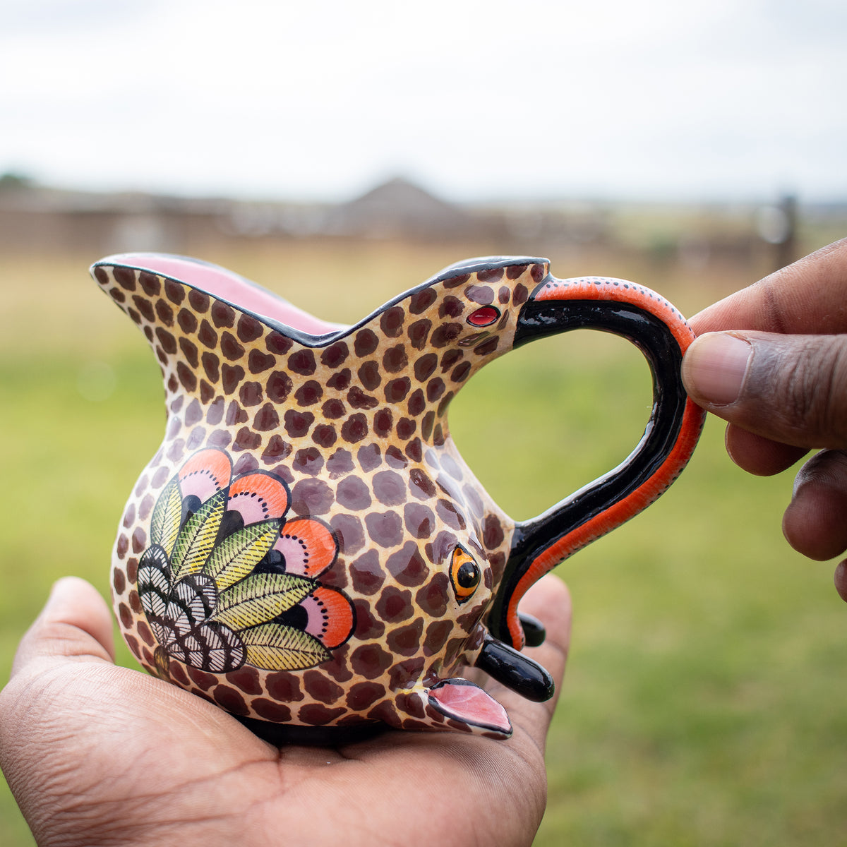 Giraffe jug