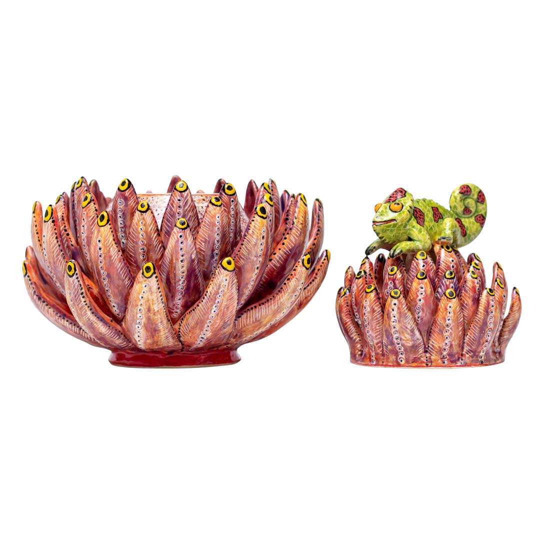 Protea, chameleon jewelry box