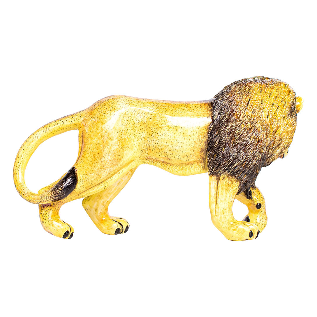 Lion sculpture 