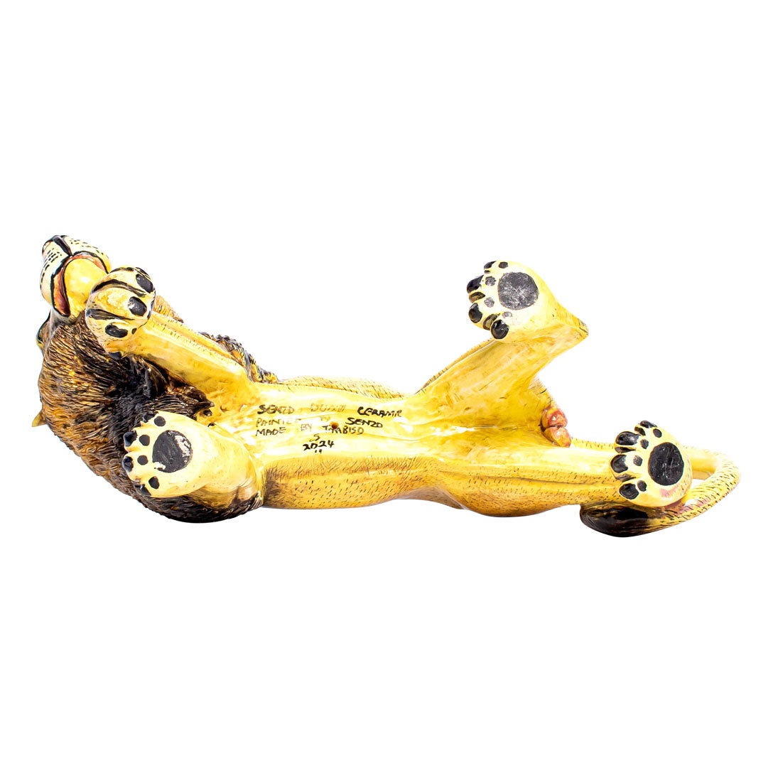Lion sculpture 