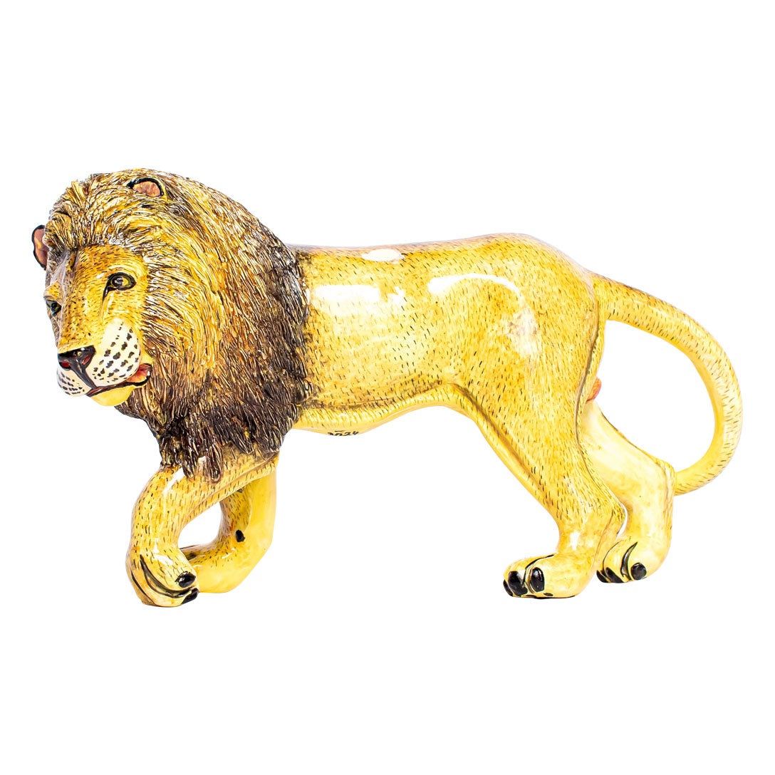 Lion sculpture 